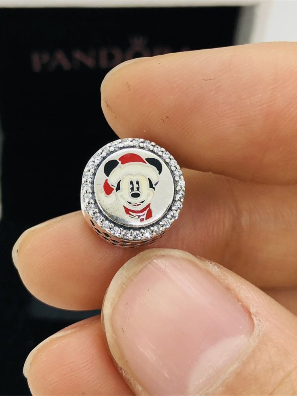 ✨🔥Pandora Disney Happy Holly Days Mickey Charm
